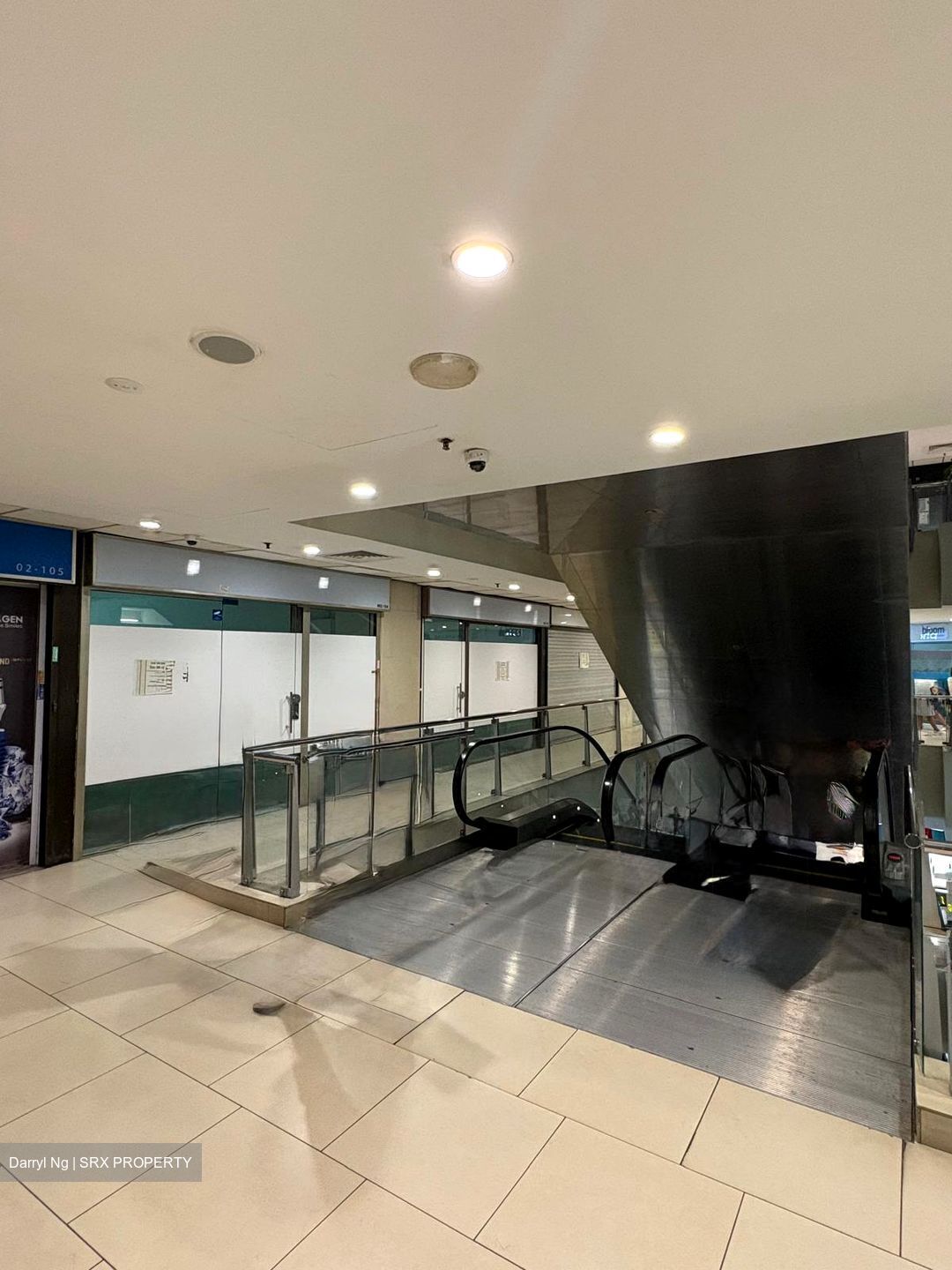Lucky Plaza (D9), Retail #579994301
